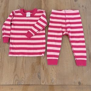 Hanna Andersson long sleeved pajamas. Size 18-24mo.